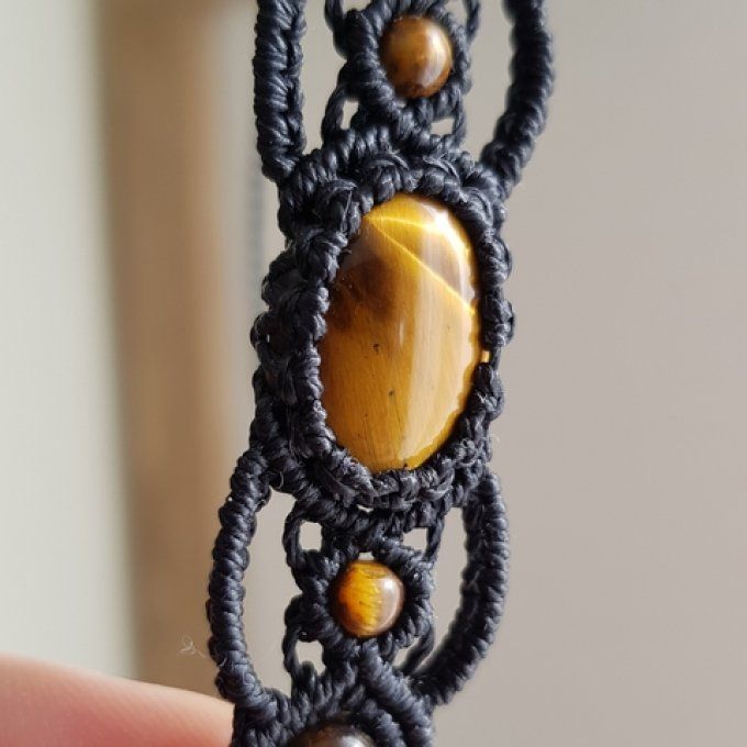 Bracelet fait main sertis avec un cabochon d'oeil de tigre naturel