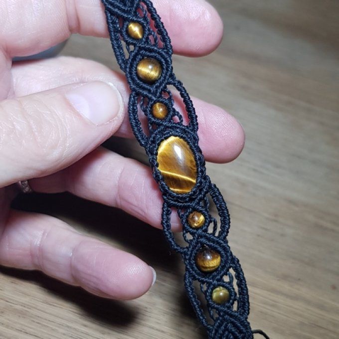 Bracelet fait main sertis avec un cabochon d'oeil de tigre naturel