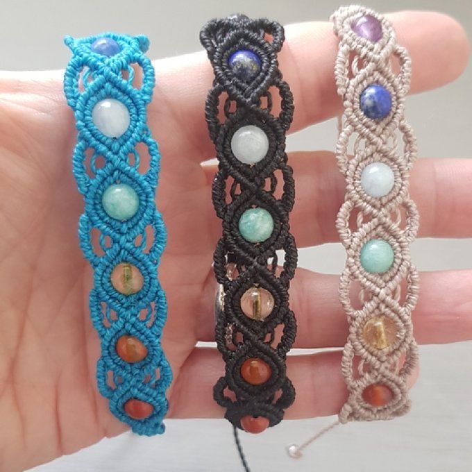 Bracelets alignement des 7 chakras en pierres naturelles.