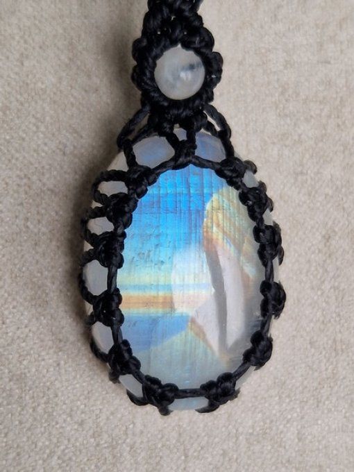 Pendentif cabochon Pierre de Lune 