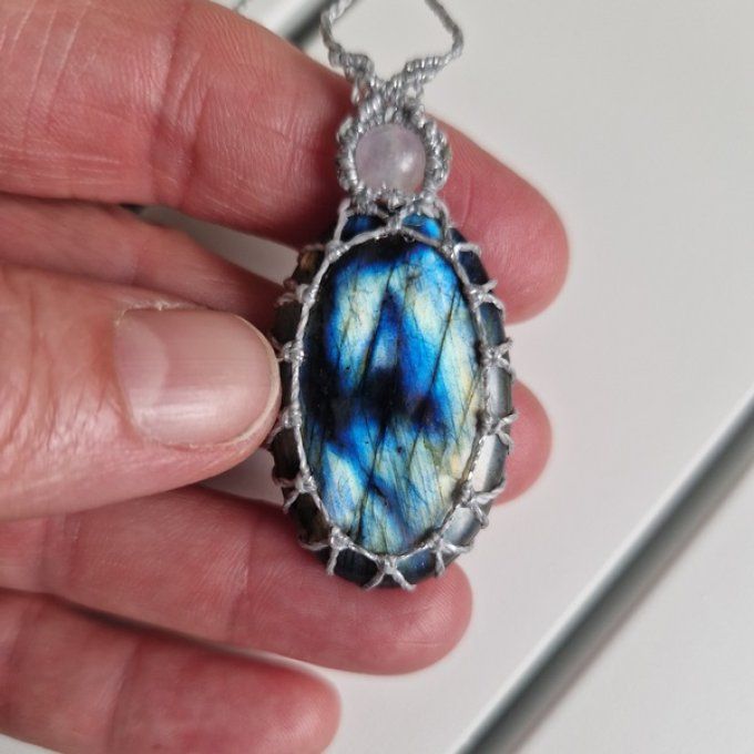 Pendentif Cabochon Labradorite Bleue