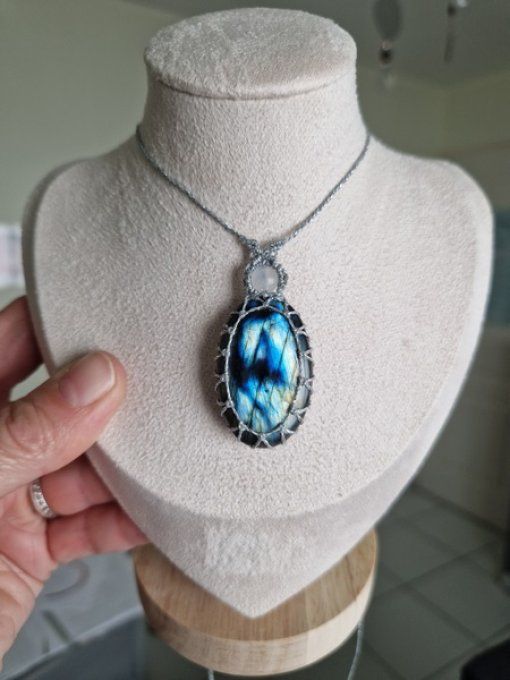 Pendentif Cabochon Labradorite Bleue